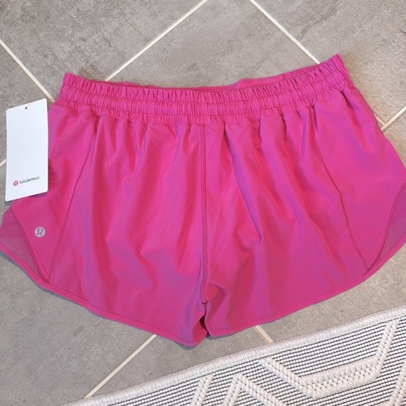 NEW! Lululemon Hotty Hot LR 2.5”, SONIC PINK, Size 12 - Picture 6 of 6